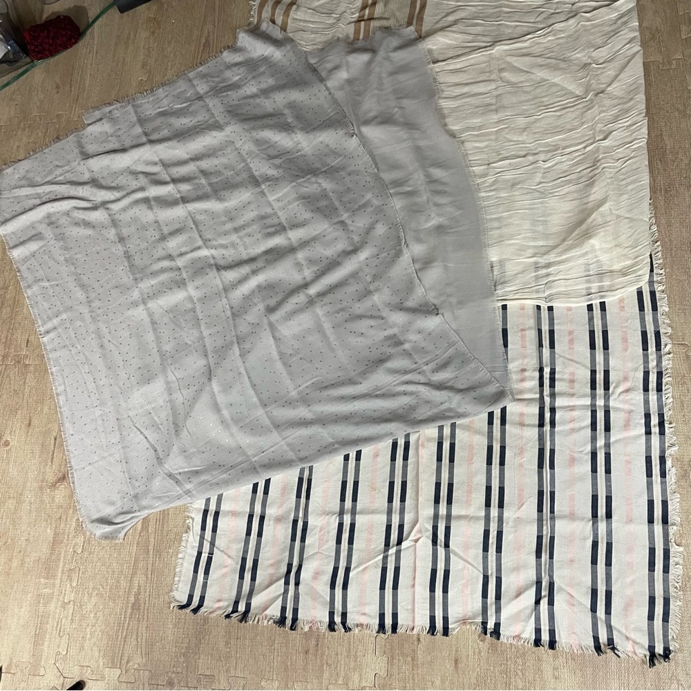 3 beautiful‎ scarves